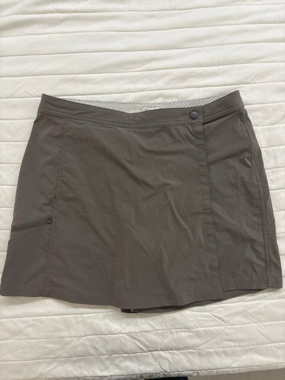 L.L.Bean Taupe Vista Camp Skort Nylon Spandex Zip Pockets Size 16